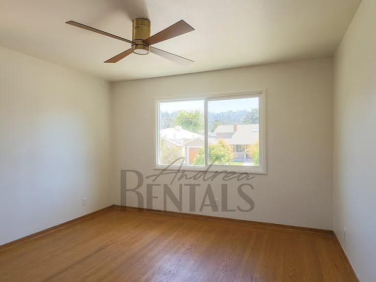 7 Ramona Ave — Photo 15