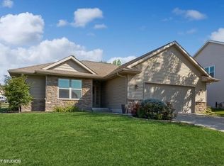383 Arlington Dr, Iowa City, IA 52245