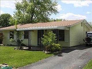 2nd image of 455 Lombard Rd