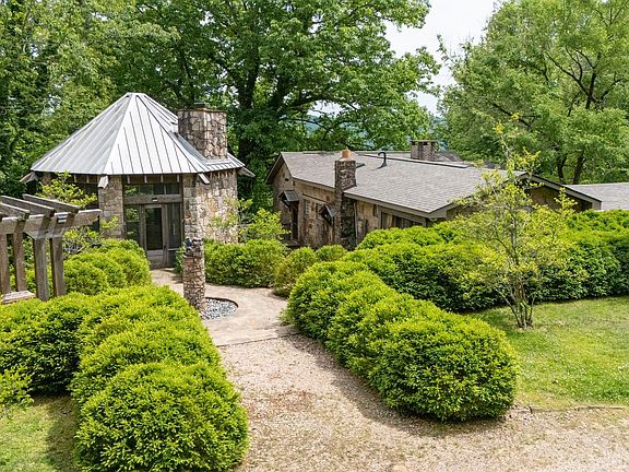 4th image of 167 Pollywood Ln