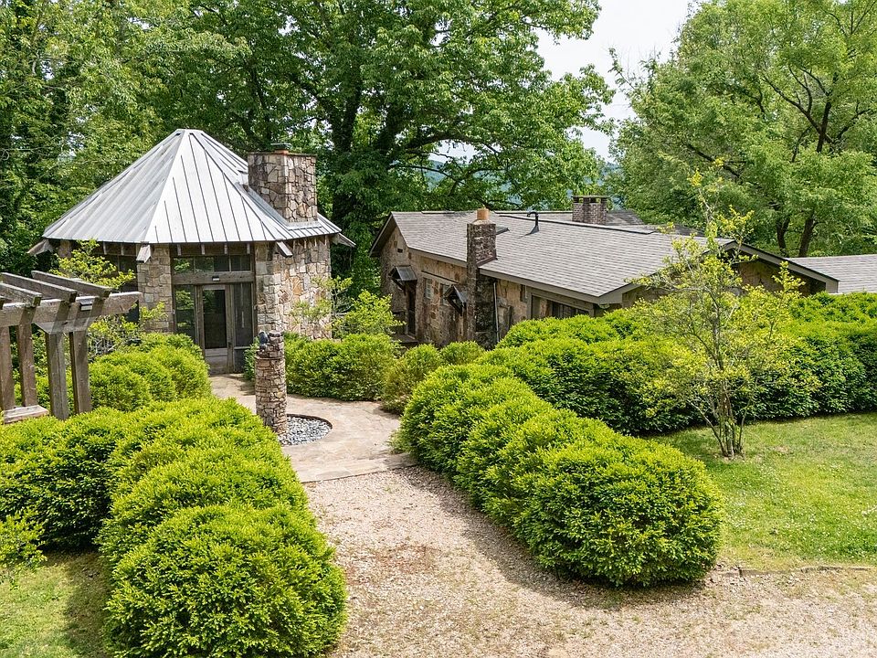 4th image of 167 Pollywood Ln