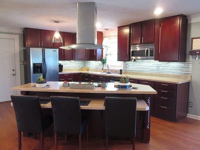 1st image of 2667 Country Club Dr