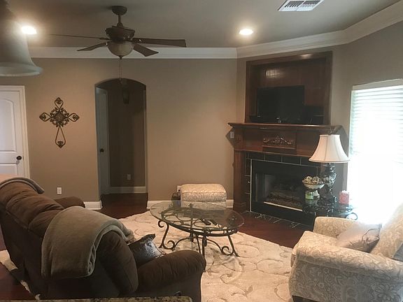 4th image of 532 Half Moon Ln