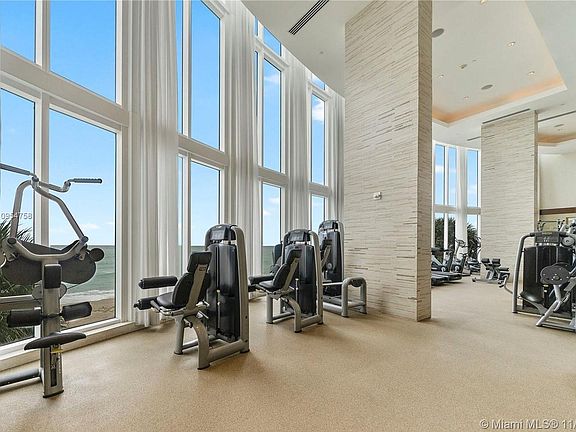 5th image of 15811 Collins Ave APT 3104