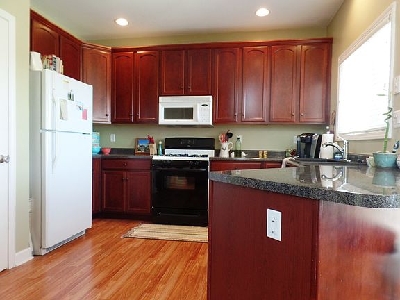 3rd image of 3004 Blue Grouse Dr.