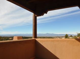 98 Paseo Encantado NE, Santa Fe, NM 87506