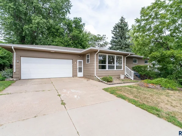 2405 S Marion Rd, Sioux Falls, SD 57106