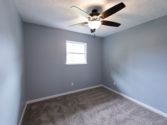 4th image of 10283 Wentworth St