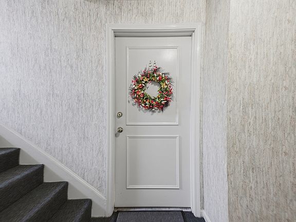 4th image of 1 Brown Ave APT 3-88