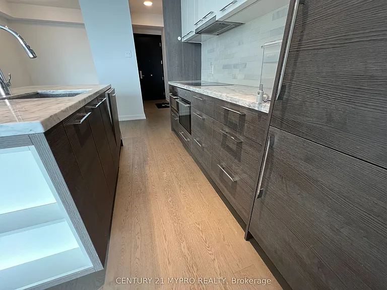 488 University Ave #4003 — Photo 9