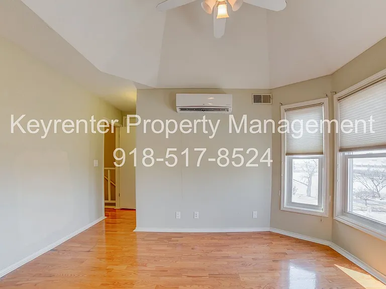 1303 S Lawton Ave #E — Photo 12