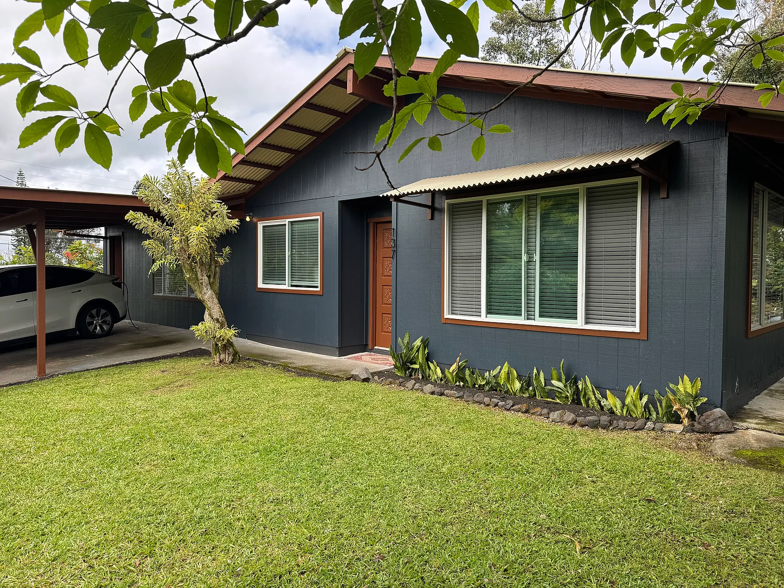 4 bed, 1688 sqft, $3,900 — Photo 1