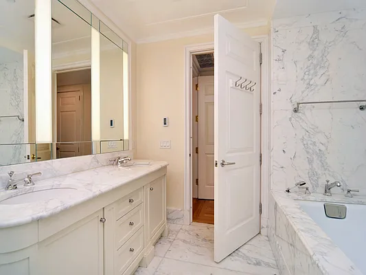 Rented by Sotheby's International Realty | media 7