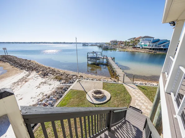 115 Port Dr, Shalimar, FL 32579