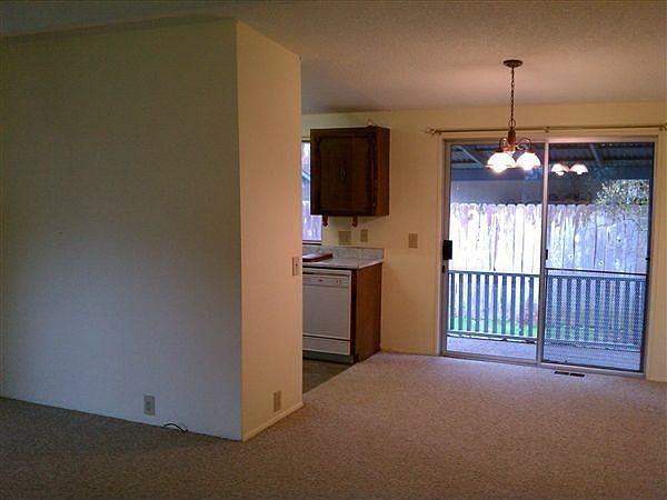 166 DINING 3 11