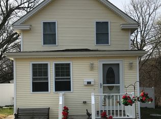 121 Overbrook Ave, Warwick, RI 02889