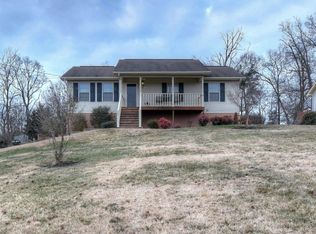 302 Maple Ridge Dr, Jonesborough, TN 37659