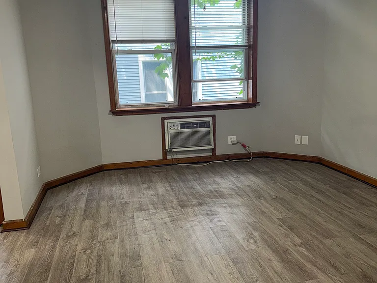 6726-2 N Glenwood Ave #104 — Photo 3