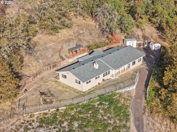 8981 Garden Valley Rd, Roseburg, OR 97471
