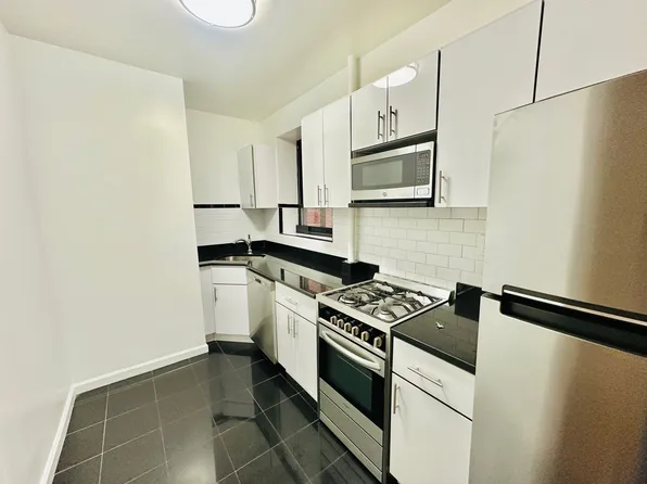 115 West 71st Street image 9 of 10