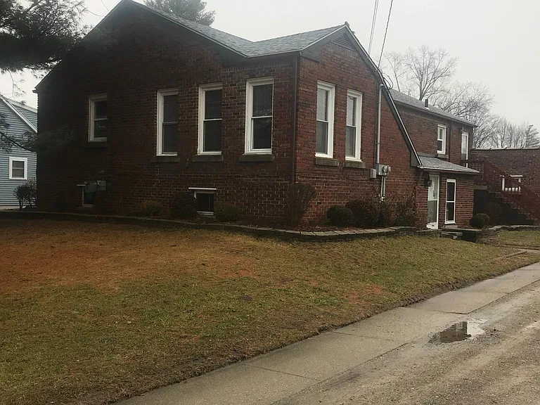 5338 Clover Ln — Photo 1