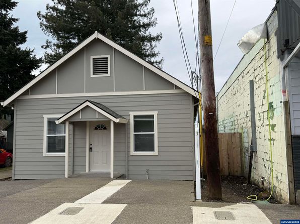 875 S 1st Ave, Mill City, OR 97360
