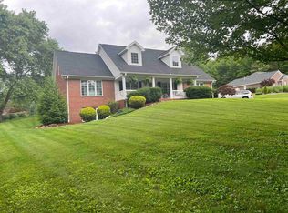 4851 Timber Ridge Dr, Owensboro, KY 42303