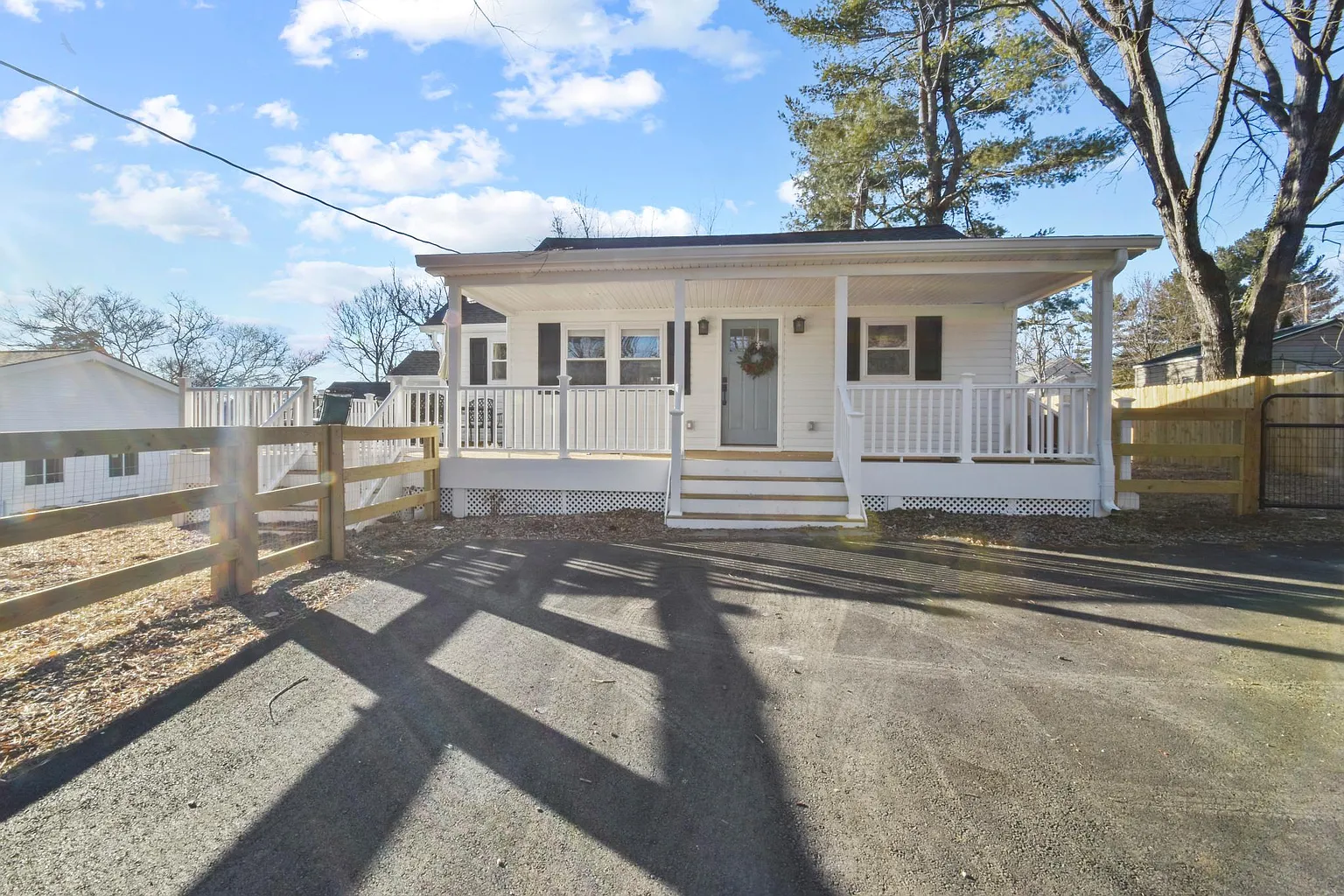 16950 Oliver St photo 1