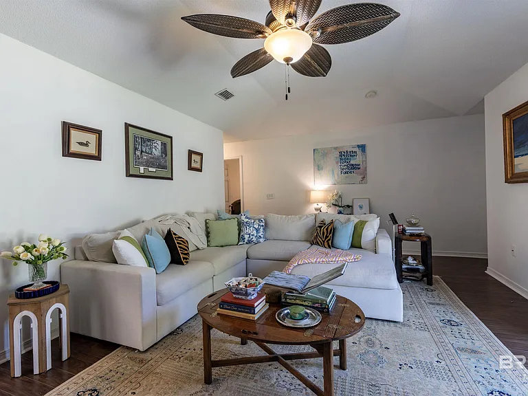 1909 Nile Ct — Photo 6