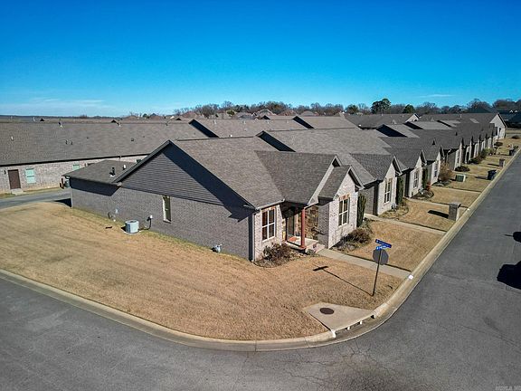 3rd image of 600 Greenwood Dr