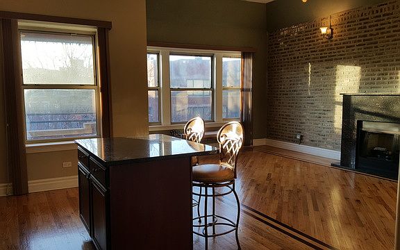 4th image of 4847 S Vincennes Ave #308