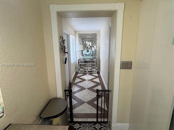 4th image of 3781 Riedel Ave