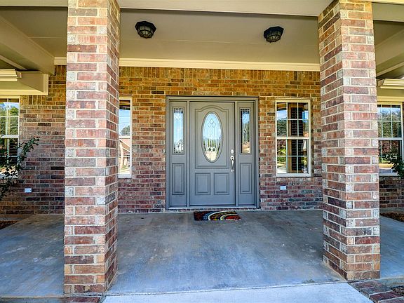3rd image of 1403 Briarwood Trl