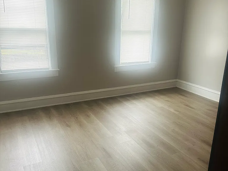 66 W Sidney St — Photo 9