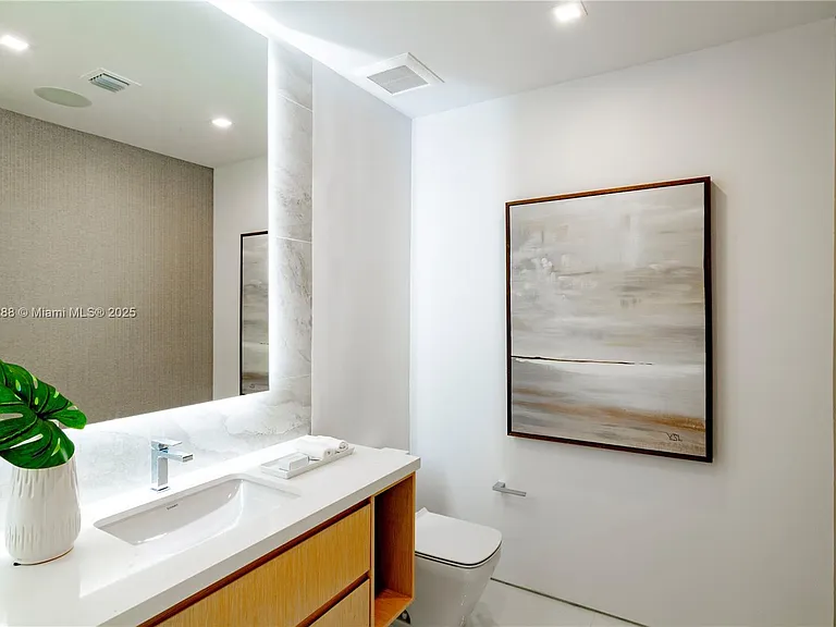 1248 NE 89th St — Photo 32