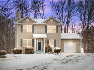 10 Woodside Ter, Poughkeepsie, NY 12603