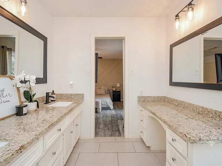 15302 La Mancha Dr — Photo 13