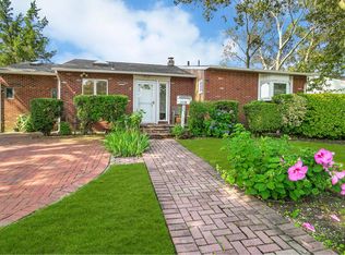 5 Brian St, Plainview, NY 11803