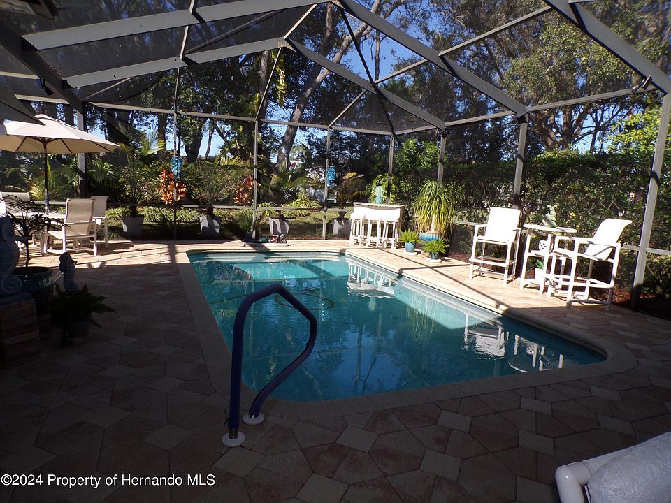 2nd image of 7381 Rosemont Ln