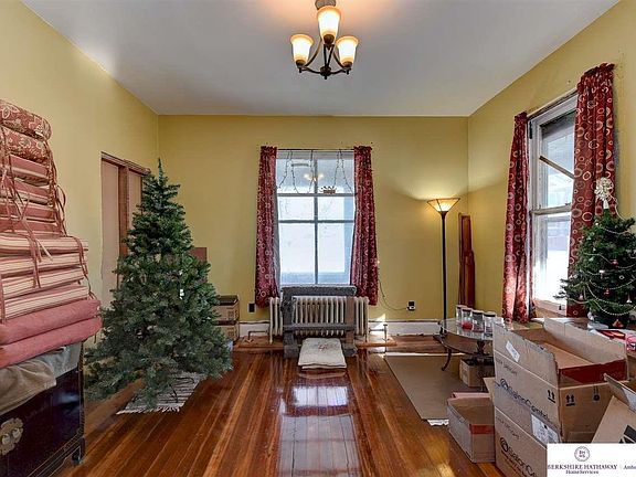 3rd image of 2501 East St