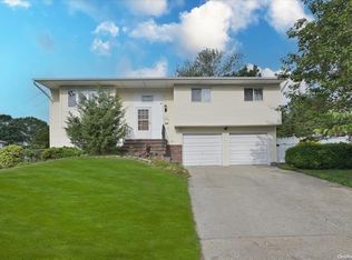 1380 Ohio Ave, Bay Shore, NY 11706
