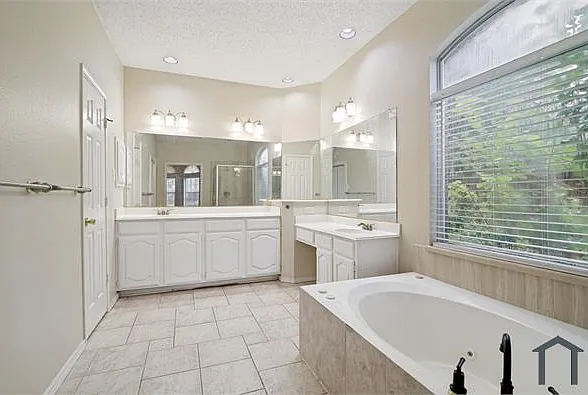 7414 Silver Lake Dr — Photo 17