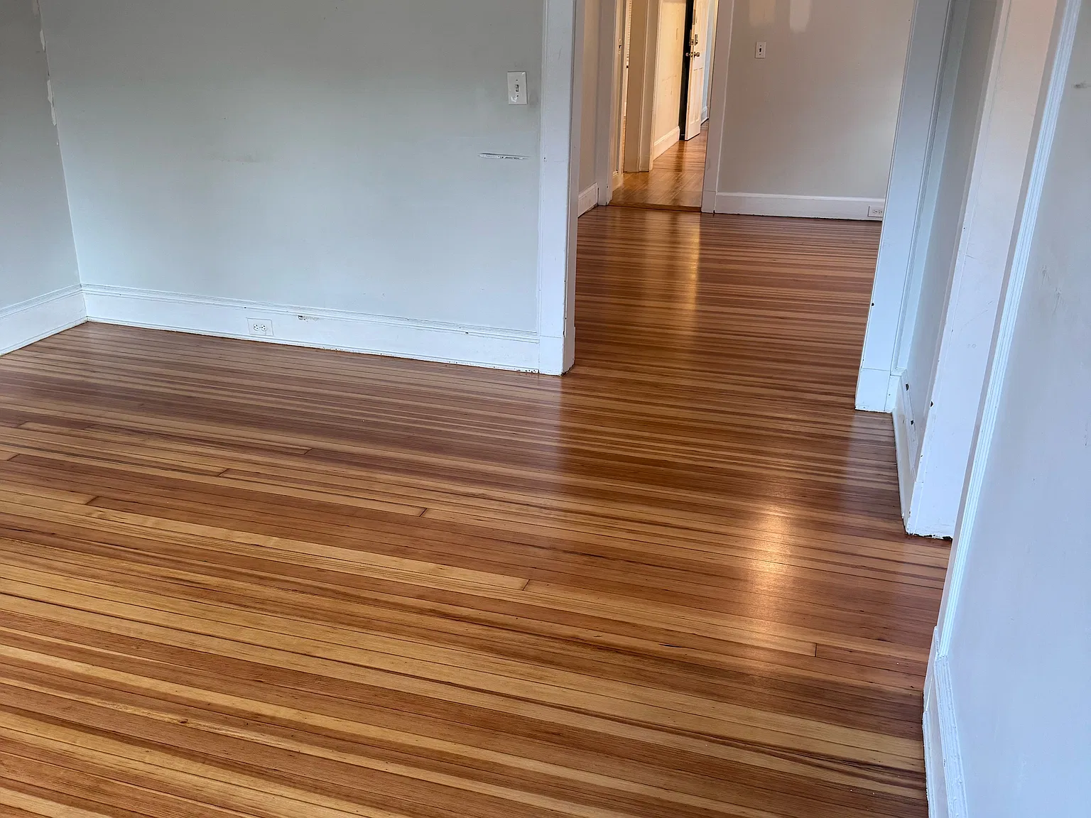 2 bed, 868 sqft, $3,500 — Photo 2