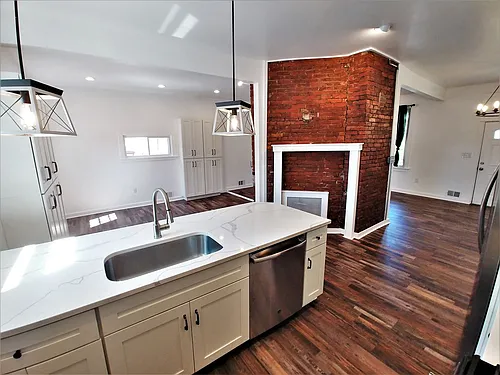 410 Walter St Photo 1