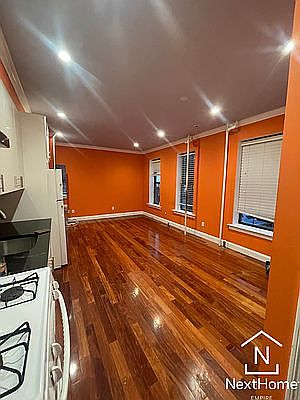 2nd image of 3121 Ditmars Blvd APT 4