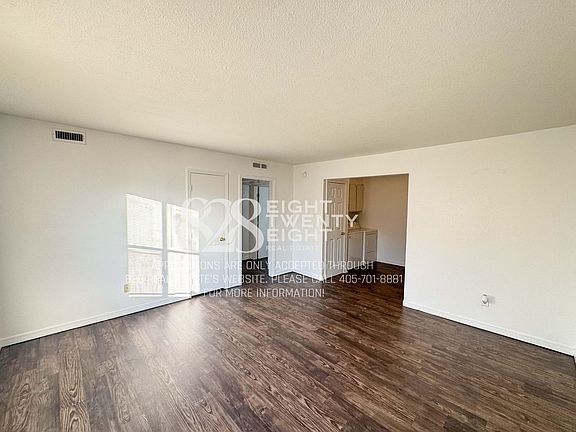 5th image of 511 W Fox Ln #130-4
