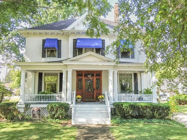 1104 Sheridan St, Danville, IL 61832