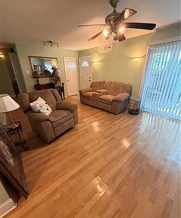 3rd image of 4401 Tabony St APT B