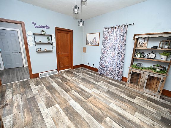 5th image of 2310 Buchanan Delaware Ave