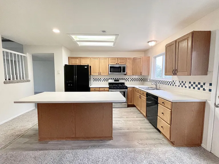 6675 Stonehedge Dr — Photo 11